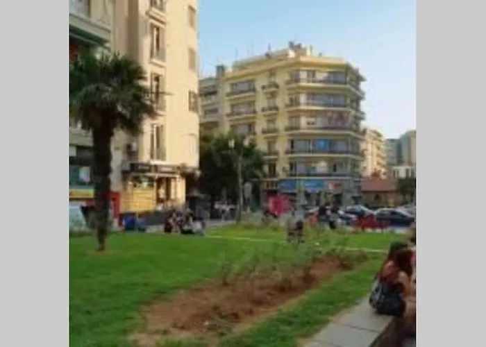 Cosmopolitan, Nilie Hospitality Mgmt Апартаменты